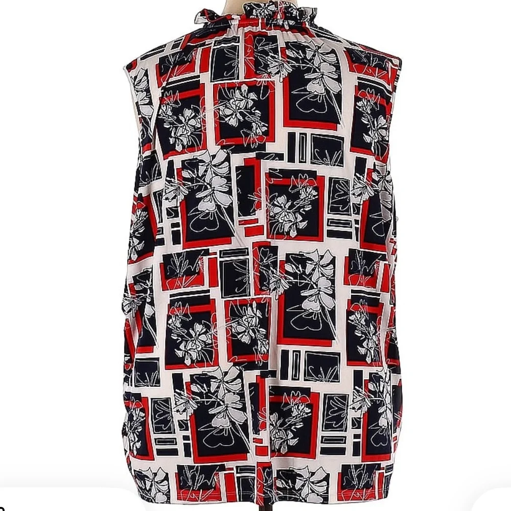 ♻️ LAST CHANCE! The Limited Red/White/Blue Floral-Geo Print Tie Neck Top - Picture 16 of 16